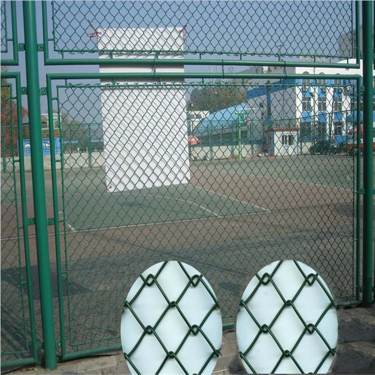 上海套管式足球场围栏图片2