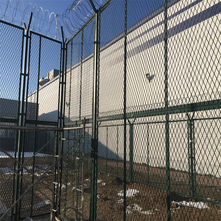 上海监狱刀刺钢网墙图片2