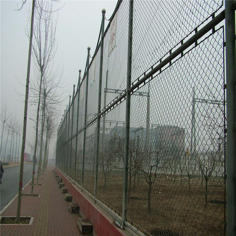 上海运动场防护勾花网图片1
