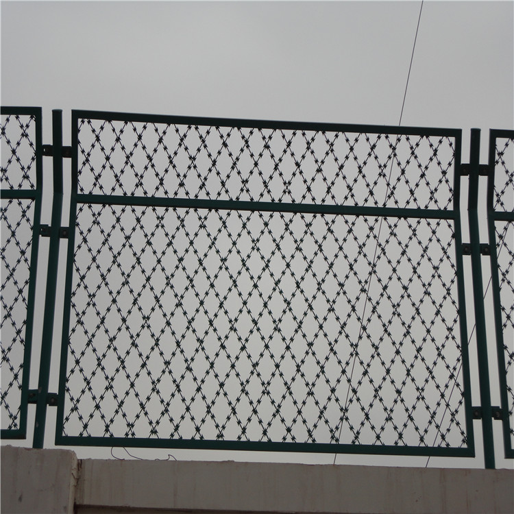 上海菱形孔防护网图片3