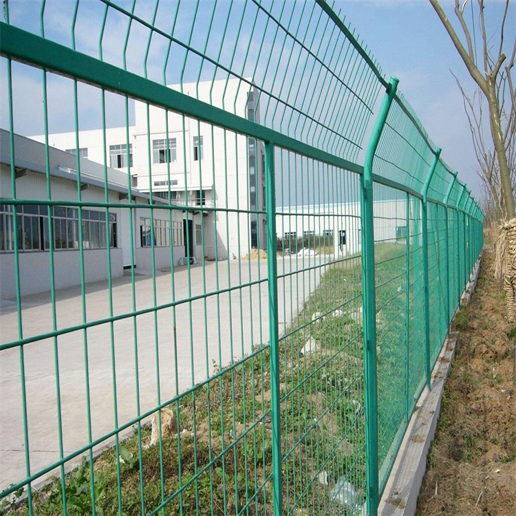 绿色双边铁网围栏图片2