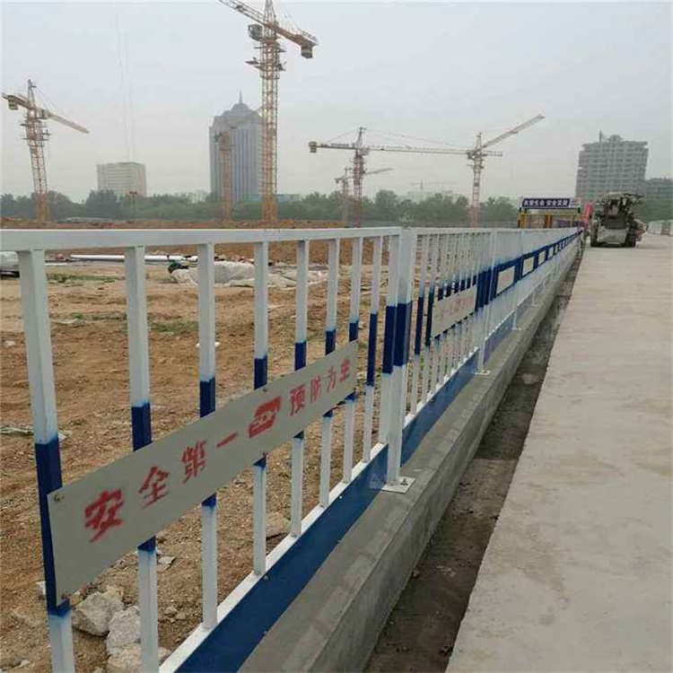 上海临时移动护栏图片1