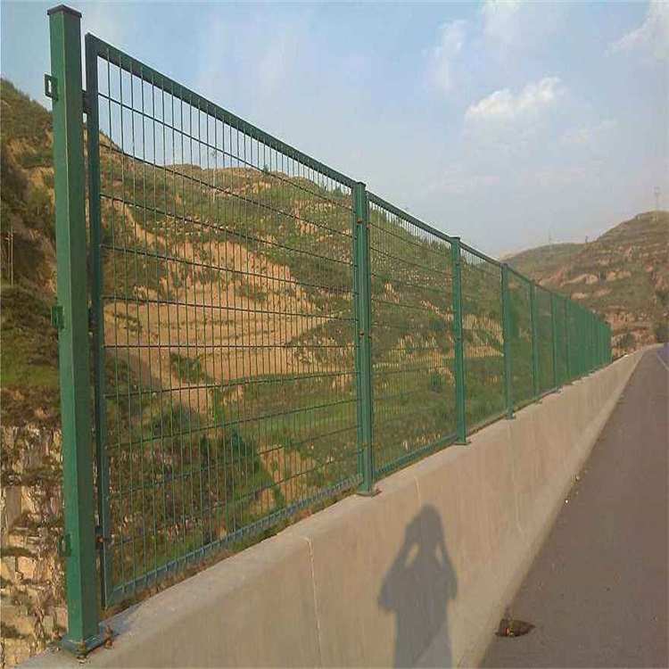 桥梁隔离栅栏网图片3