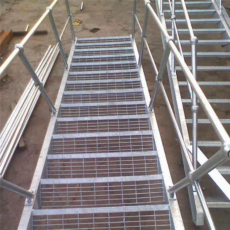 钢梯踏步板图片1