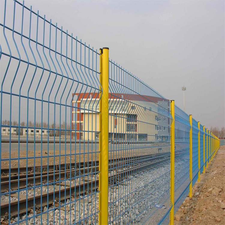 上海C型柱焊接网隔离栅图片2