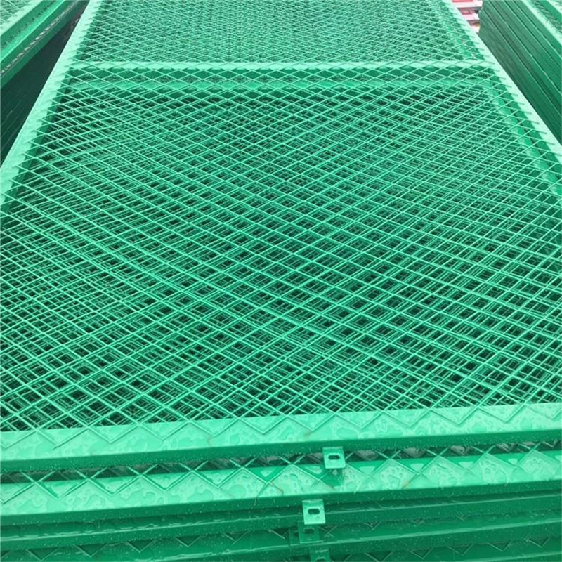 上海钢板网防护栅栏图片4