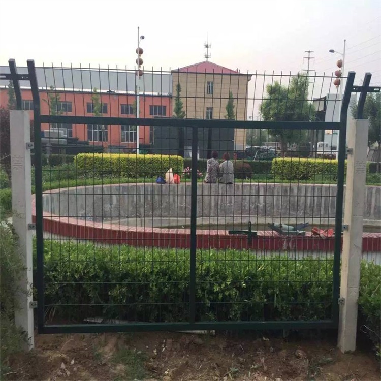 上海铁路线路扁铁防护栅栏图片1