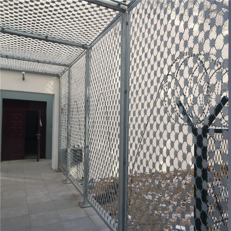 上海监狱冲压刺隔离网图片2
