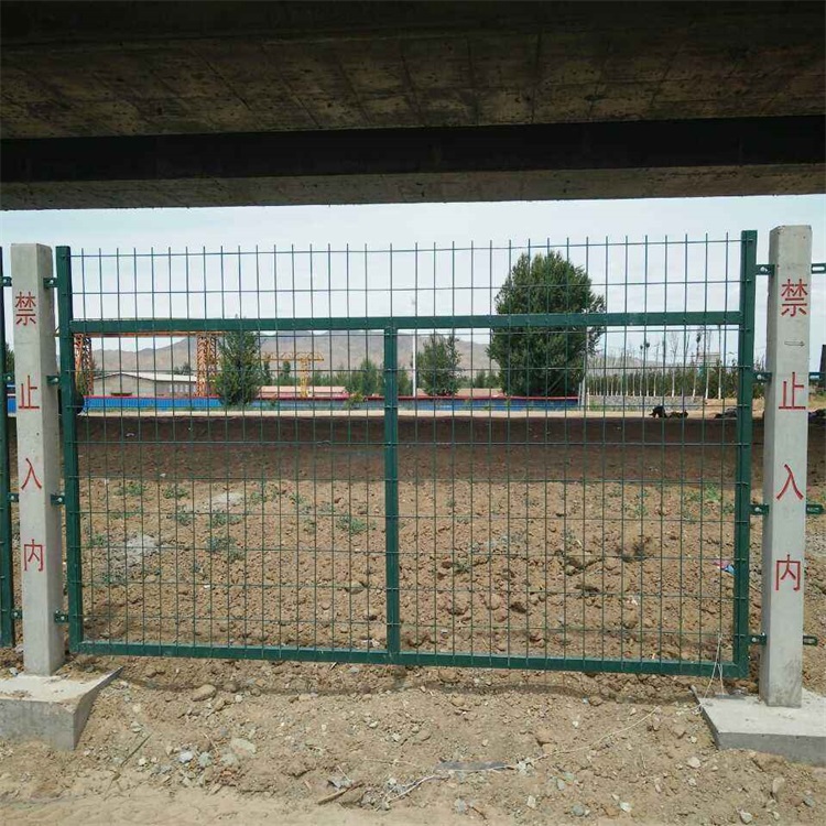 高速铁路桥下防护栅栏图片4