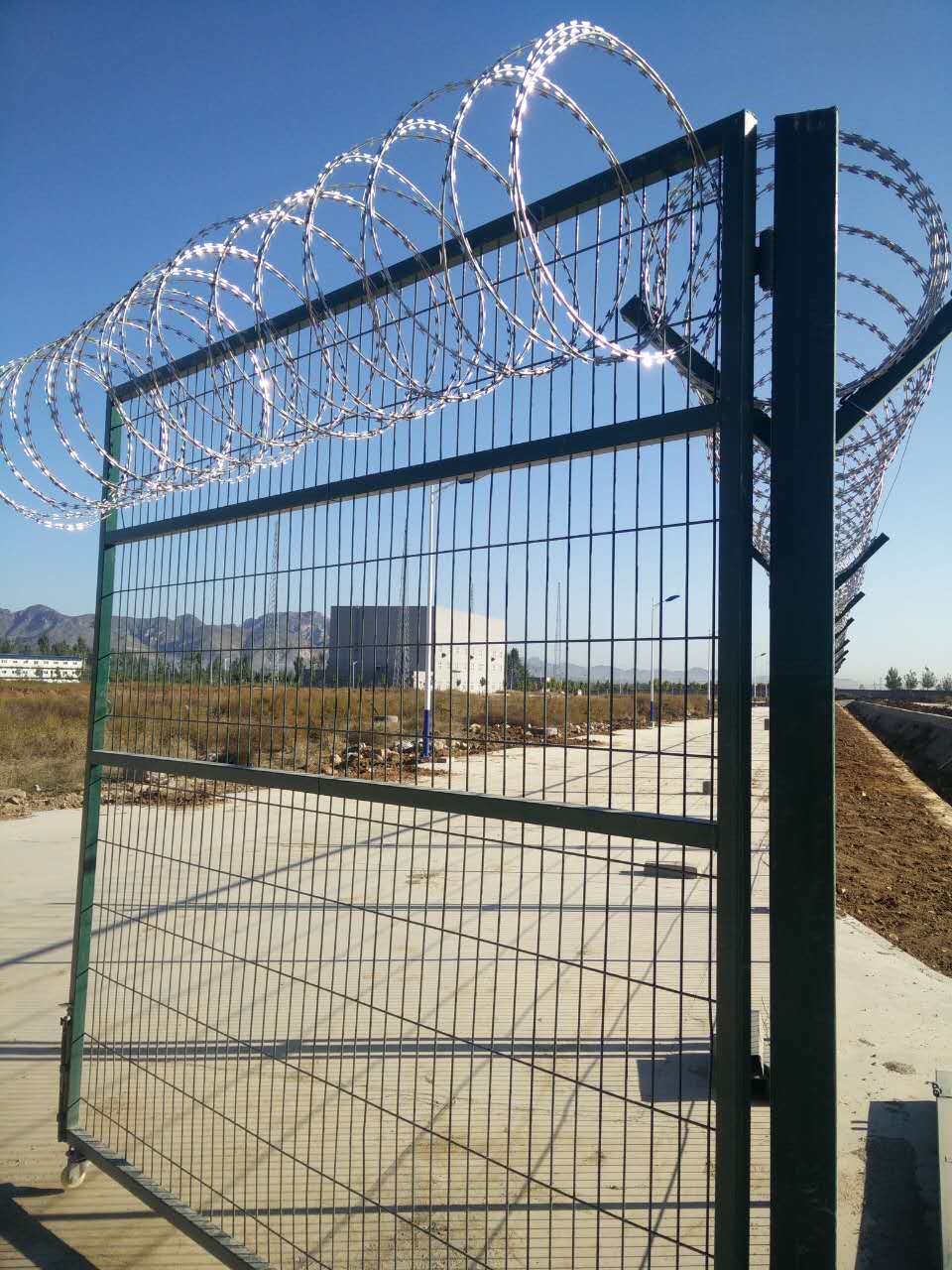 监狱金属防护隔离网
