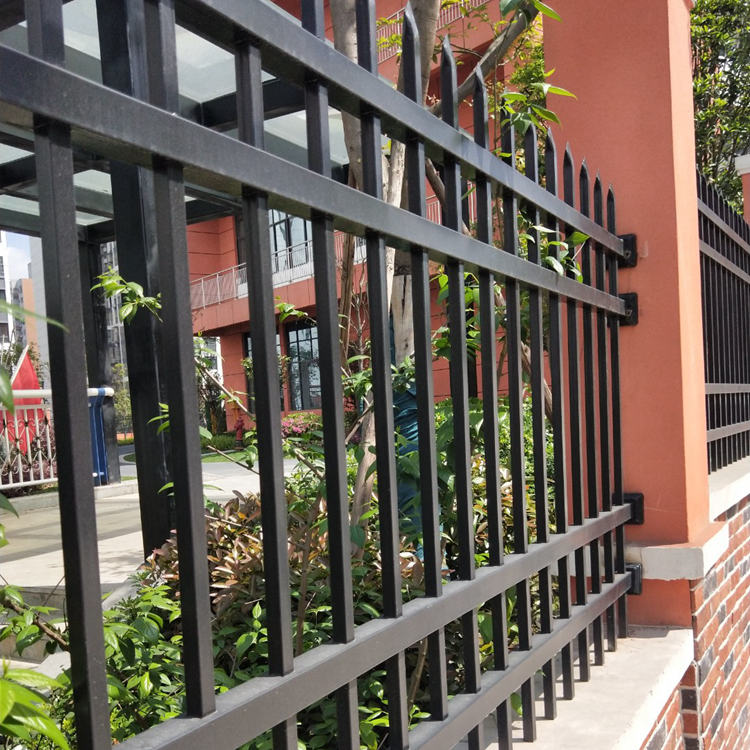 绿化锌钢护栏图片2