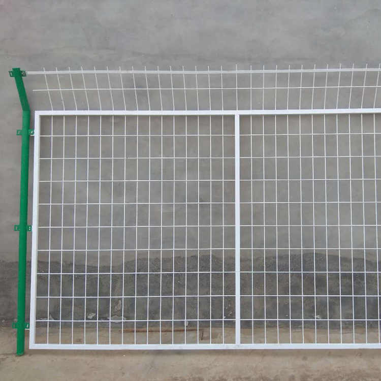 光伏电站隔离围栏网图片4